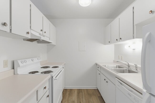 Photo - Broadway Apartments