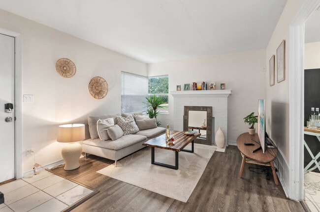 Photo - 102 W King St Unit ID1029870P