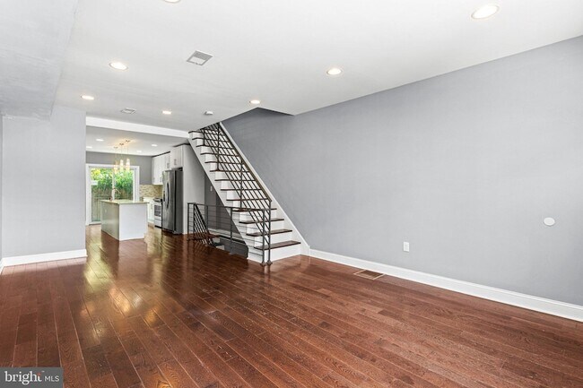 Photo - 2209 E Huntingdon St