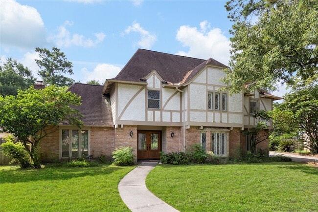 Photo - 8215 Winding Hill Ln