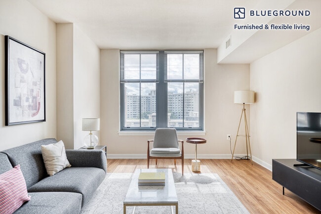 Building Photo - 550 14th Rd S Unit SI FL7-ID313