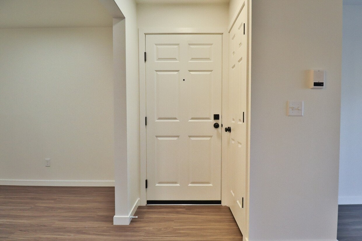 Floor Plan - BLDG 1811 2 Bed 2 Bath