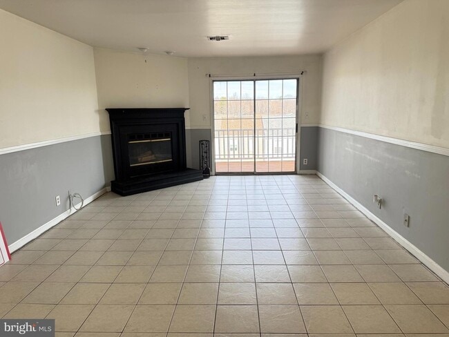 Photo - 102 Piccadilly Ln Unit 203