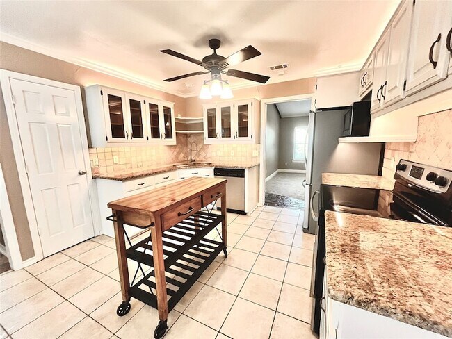 Photo - 15555 Mosscove Cir