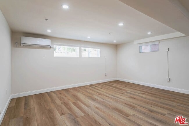 Photo - 4422 Melbourne Ave