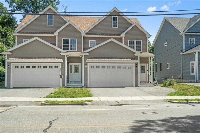 Photo - 494 Hamilton St