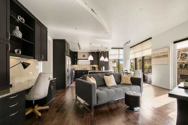 Photo - 101 Bowen St Unit ID1297788P