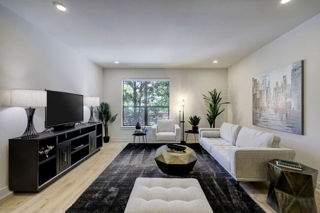 Building Photo - 2137 Pelham Dr Unit FL2-ID1028912P