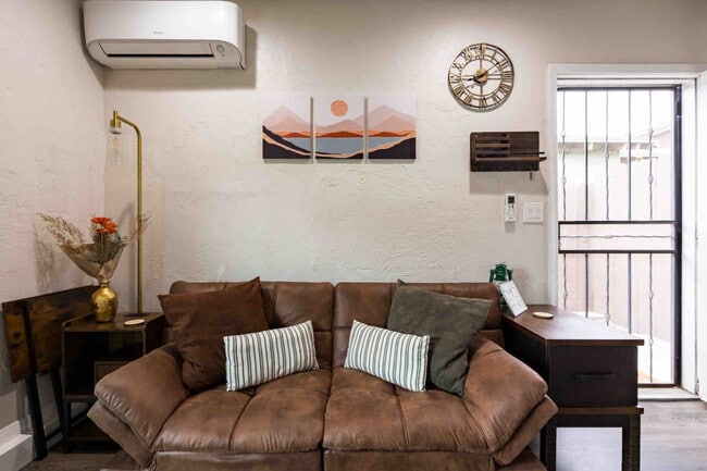 Building Photo - 910 S Lincoln Ave Unit SI ID1496399P