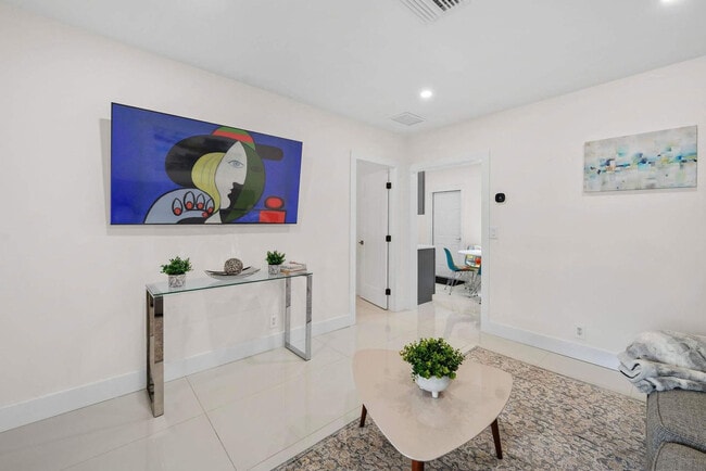 Photo - 44 N Federal Hwy Unit ID1017980P