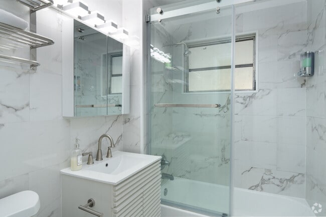 Studio, 1 BA - The Bellmore