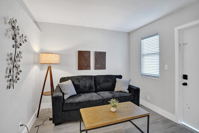 Building Photo - 50 Davie Blvd Unit SI FL2-ID1503995P