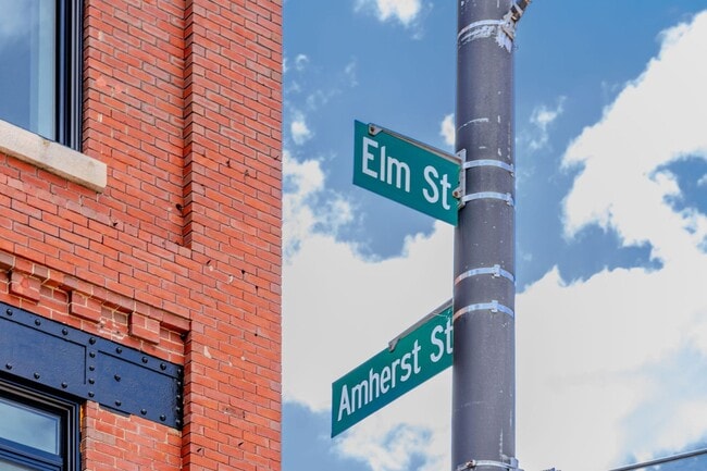 Photo - Rendezvous on Elm
