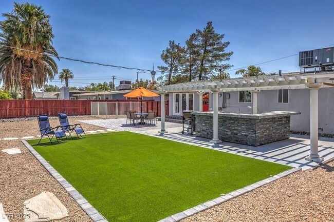 Photo - 2400 Sherman Pl