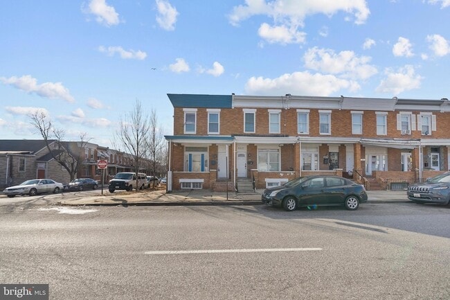 Photo - 3219 E Monument St