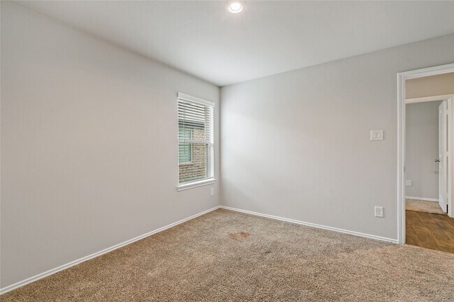 Photo - 2327 Pettingell Wy