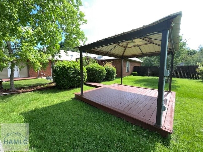 Photo - 380 Tremain Dr