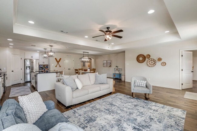 Building Photo - 3230 Creek Side Dr Unit ID1268411P