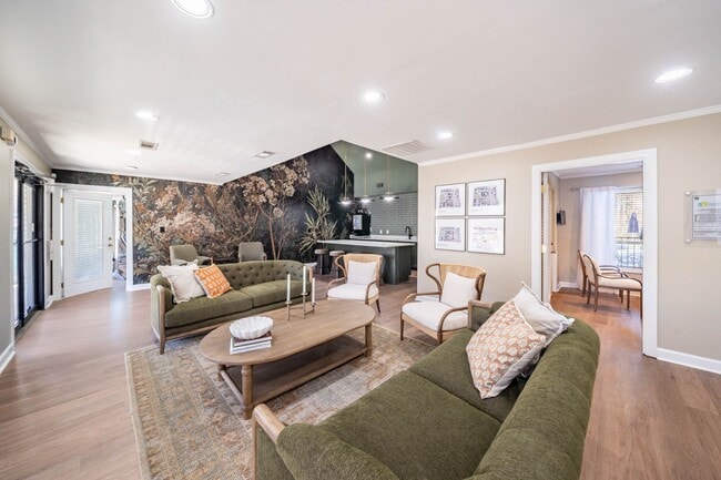 Photo - Hawthorne at Wisteria