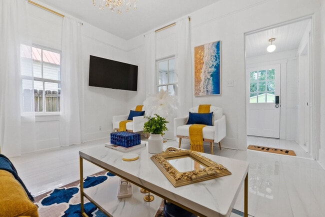 Photo - 140B M L King Ave Unit ID1281977P