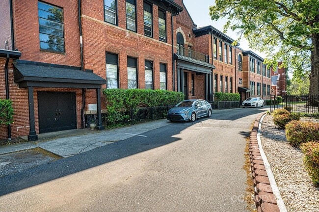 Photo - 426 2nd Ave SE