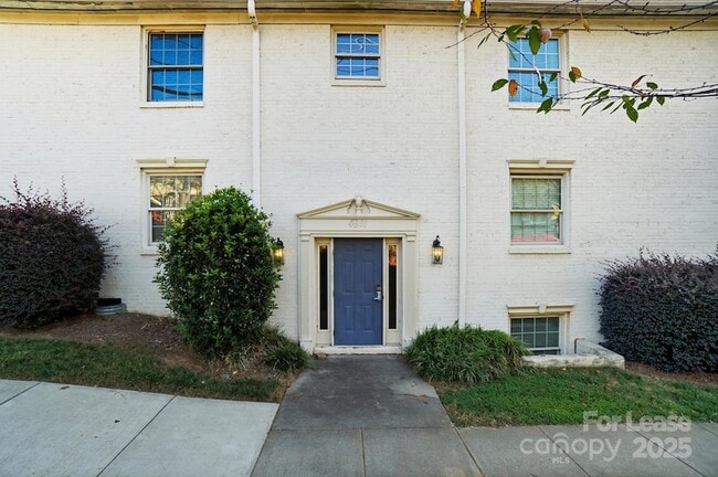 Building Photo - 4911 Park Rd Unit B