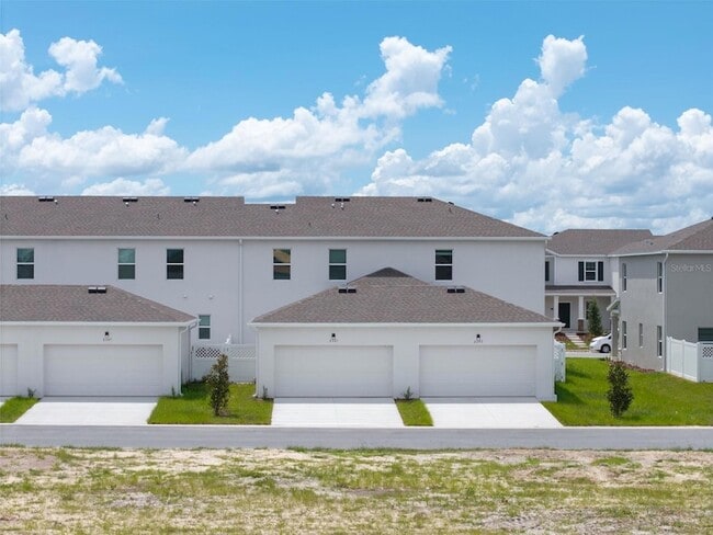 Photo - 2301 White Buffalo St