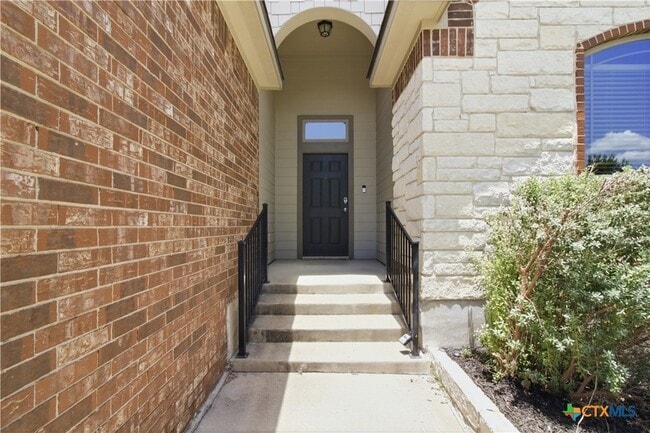 Photo - 5716 Blackstone Dr