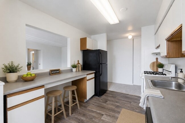 Photo - Summit Pointe Apartment Homes