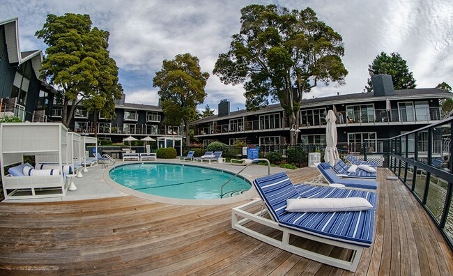 Photo - The Cove at Tiburon