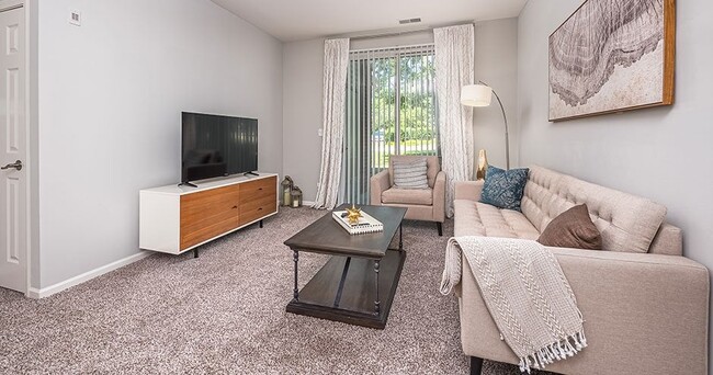 Photo - Woodlake Apartments