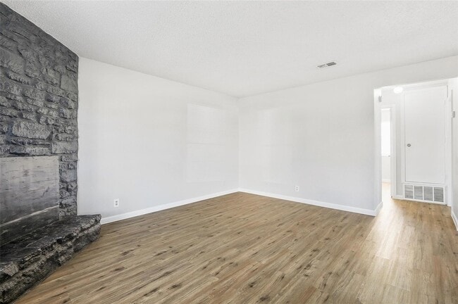 Photo - 10207 Brownie Dr Unit B