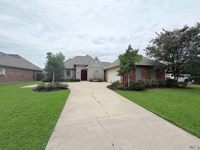 Photo - 40445 Thomas Ave