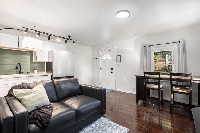 Photo - 37 Gold Ave NW Unit SI FL2-ID1346764P