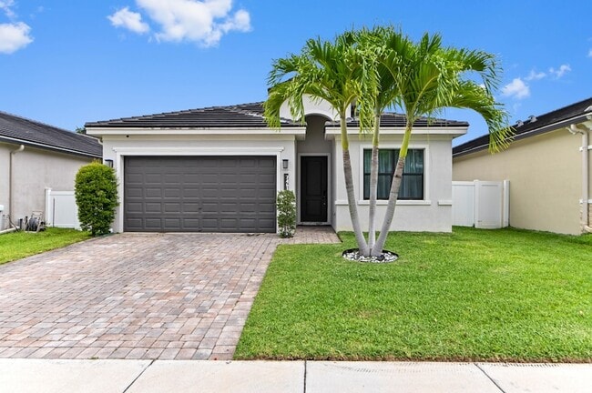 Photo - 7461 Moonrise Dr