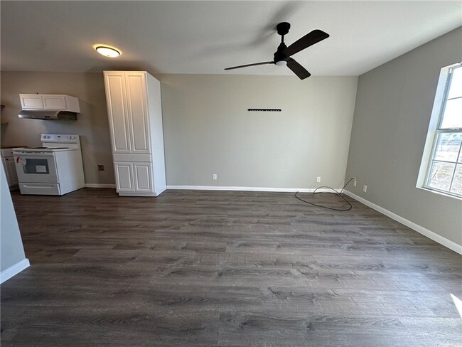 Photo - 3152 Meadow Ln