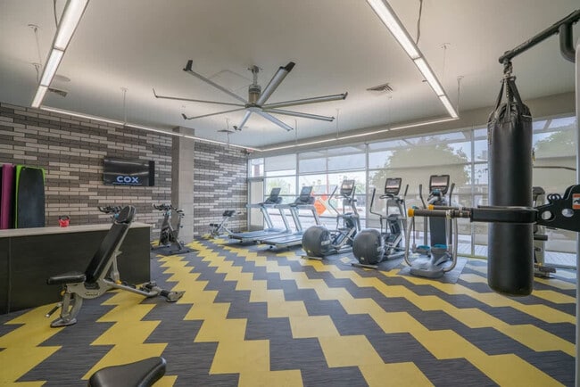 Photo - 295 E Roosevelt St Unit ID1263016P