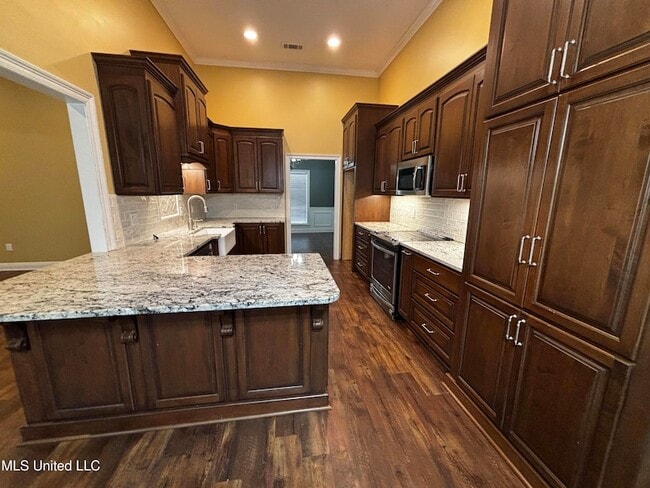 Photo - 538 Brighton Cir