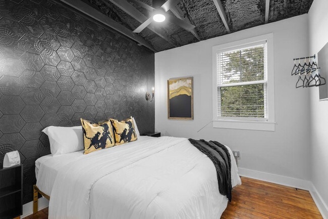 Photo - 156 Camellia St Unit ID1266986P