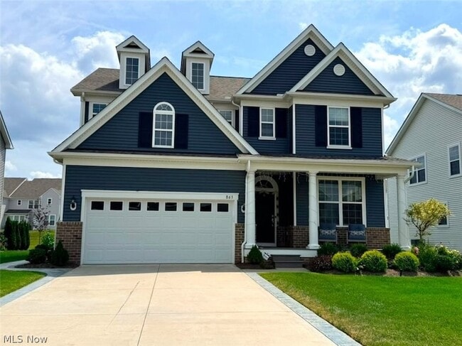 Building Photo - 863 River Run Rd