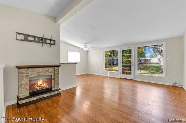 Photo - 881 Brooklawn Dr