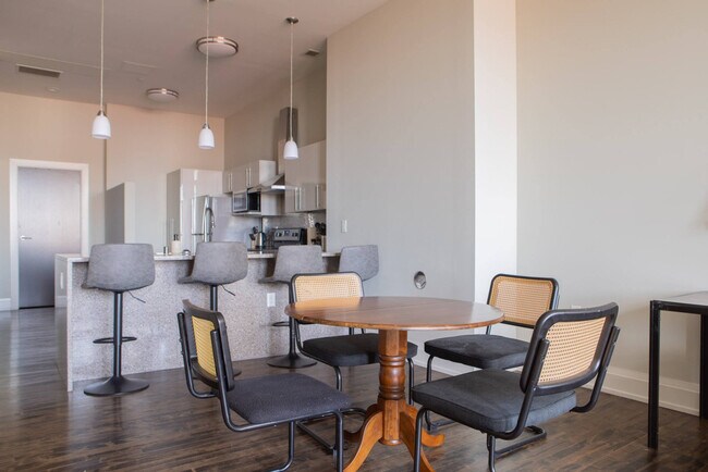 Photo - 225 E Michigan St Unit SI ID1379040P