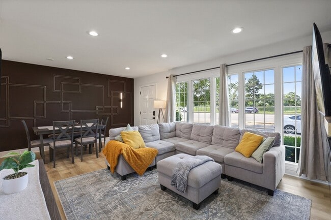 Photo - 7125 Simpson St