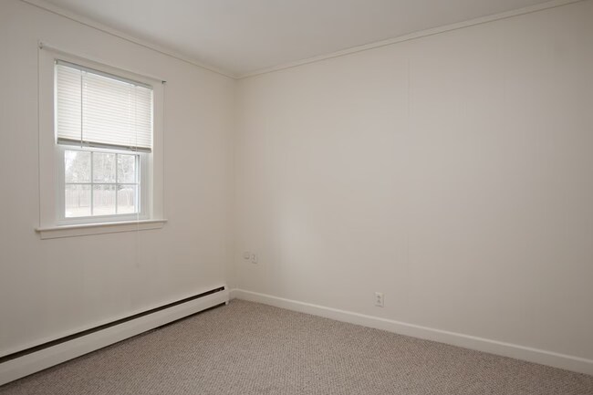 Photo - 142 Belknap St