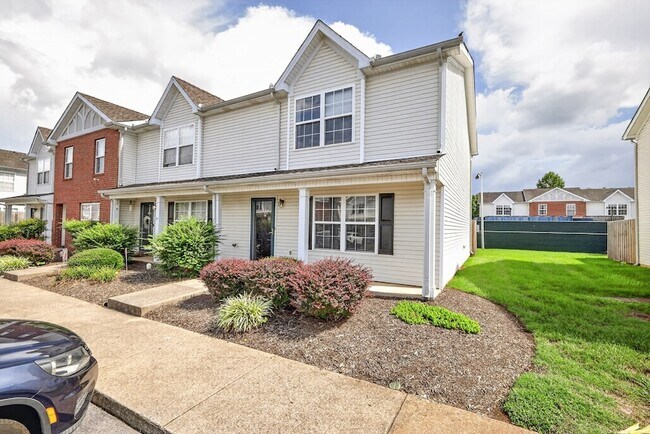 Photo - 407 Arapaho Dr