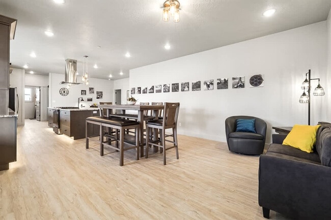 Photo - 303 CM Rdg Ln Unit SI ID1460946P