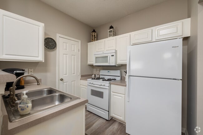 2BD, 2BA - 950SF - Colts Run