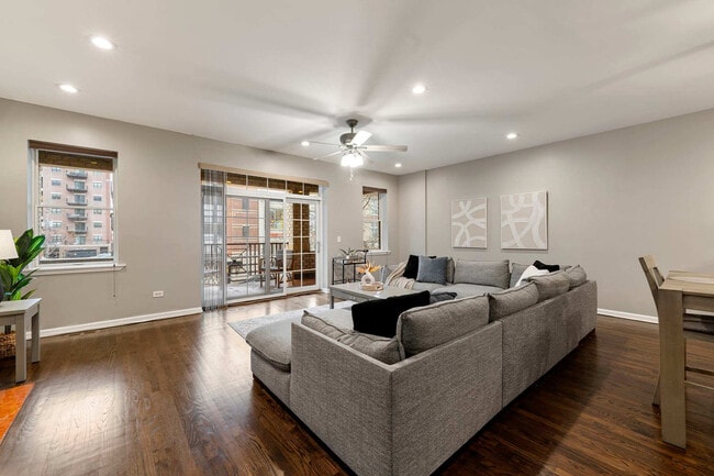 Building Photo - 1909 S Michigan Ave Unit SI ID1244939P