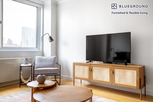 Photo - 60 W 66th St Unit FL16-ID459