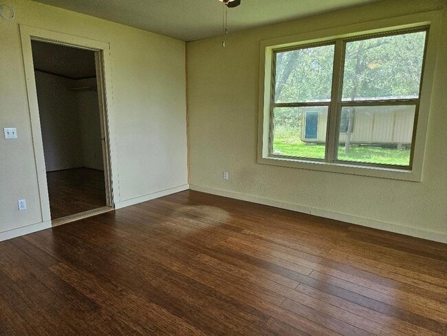 Photo - 127 Iroquois Dr